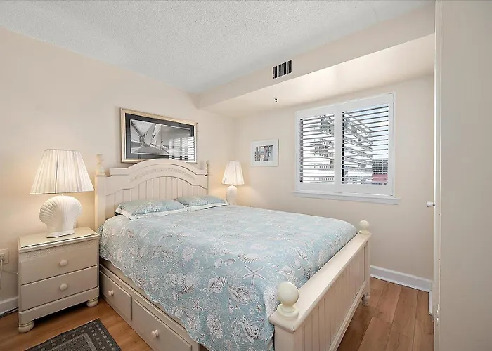 3 Bedroom With A Direct Ocean Front At The Capri!