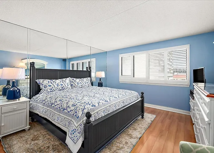 3 Bedroom With A Direct Ocean Front At The Capri!