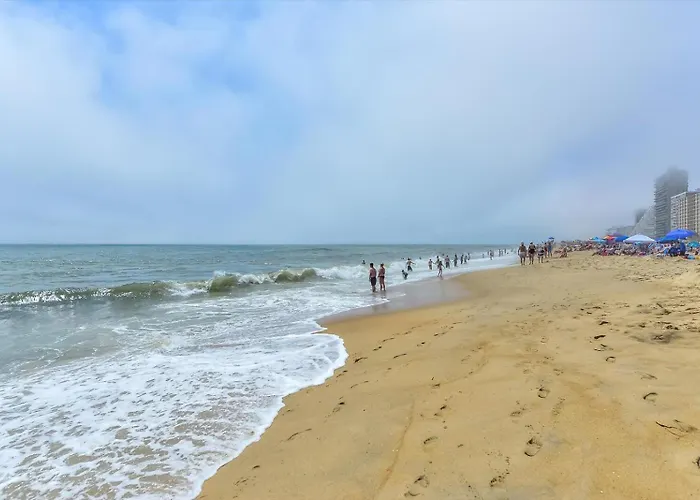 3 Bedroom With A Direct Ocean Front At The Capri! *